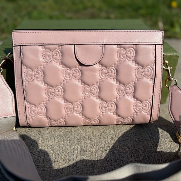 Gucci Blush Pink Shoulder Bag with Gold Chain - Picture 3 of 9